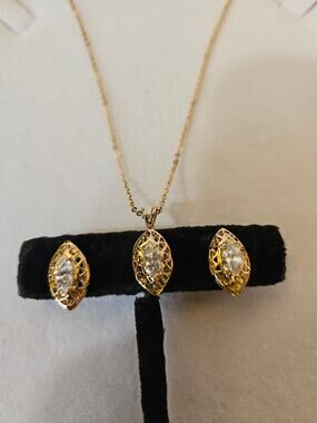 Vintage Lind 14K GE Necklace & Earring Set
